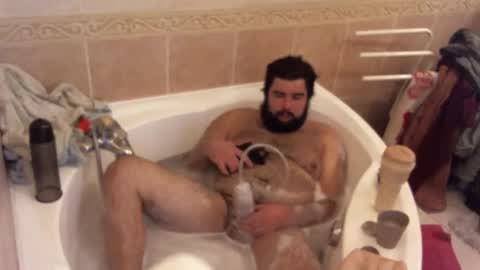 Snapshot of theboydu19 chatting on September 30, 9:36 am Toitoine online show from September 30, 9:36 am