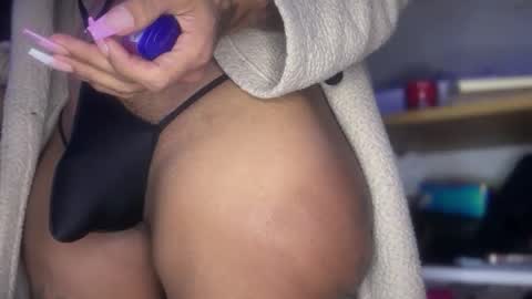 Snapshot of thecontcobracock24cm chatting on February 7, 12:47 am thecontcobracock24cm online show from February 7, 12:47 am