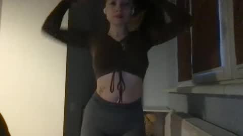 Snapshot of thecrystal chatting on February 16, 3:59 pm Crystal online show from February 16, 3:59 pm