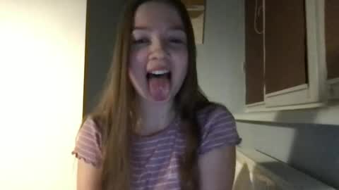 Snapshot of thecrystal chatting on February 17, 8:26 pm Crystal online show from February 17, 8:26 pm