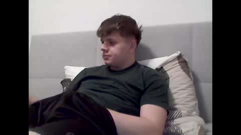 thecuteguy144949 online show from January 22, 4:33 pm