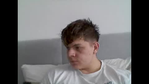 thecuteguy144949 online show from January 28, 9:30 am