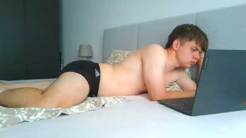 thecuteguy144949 online show from June 13, 11:08 am