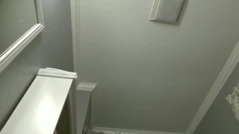 Snapshot of thedancingalien chatting on September 19, 1:40 am Kassandra Grant online show from September 19, 1:40 am