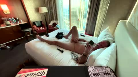 Snapshot of thedirtierthebetter8 chatting on March 18, 1:09 am thedirtierthebetter8 online show from March 18, 1:09 am