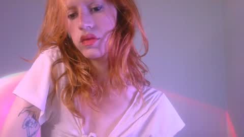 Yolanda online show from December 21, 7:38 pm