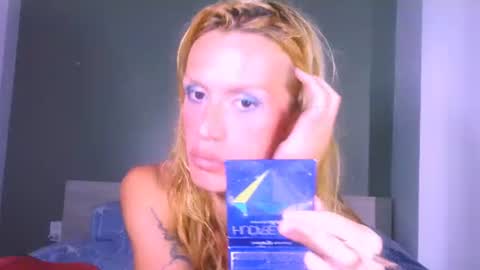 Snapshot of thedollxxxperience chatting on July 7, 7:45 am Yolanda online show from July 7, 7:45 am