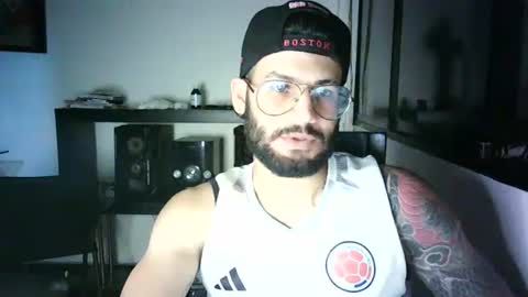 Snapshot of thedragonboyxxx chatting on July 2, 3:23 am thedragonboyxxx online show from July 2, 3:23 am