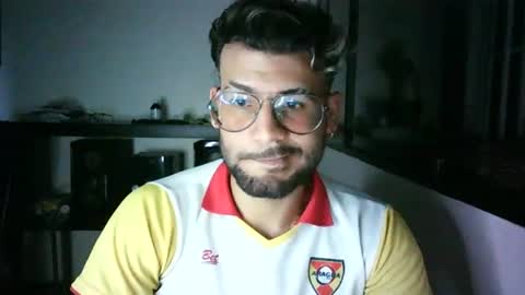Snapshot of thedragonboyxxx chatting on July 6, 4:31 am thedragonboyxxx online show from July 6, 4:31 am