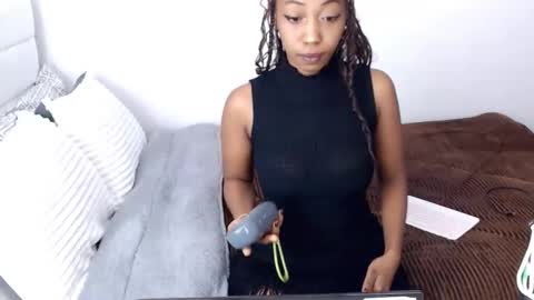 Snapshot of thee_habibah chatting on May 25, 7:47 am Habibah online show from May 25, 7:47 am