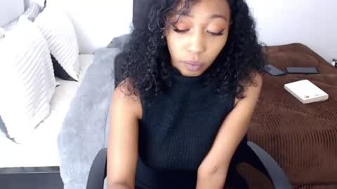 Snapshot of thee_habibah chatting on June 14, 10:39 am Habibah online show from June 14, 10:39 am