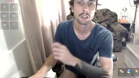 Snapshot of thee_ricky_lee chatting on March 14, 5:46 am RickyLee online show from March 14, 5:46 am