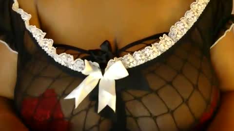 Thee Bustiest Bella online show from January 17, 4:06 am