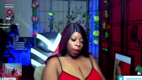 Snapshot of theecaramelgodddess chatting on July 2, 8:26 pm DaGodddess online show from July 2, 8:26 pm