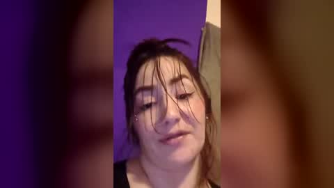theesweetestshygrl1 online show from July 31, 2:33 am