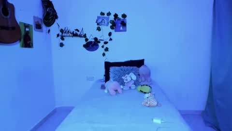 Snapshot of thefenix_jyk chatting on September 15, 11:05 pm Ariamapola88 online show from September 15, 11:05 pm