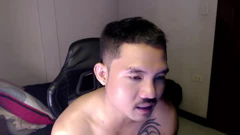Snapshot of thefriskyasian chatting on December 29, 2:52 pm Jaycee online show from December 29, 2:52 pm