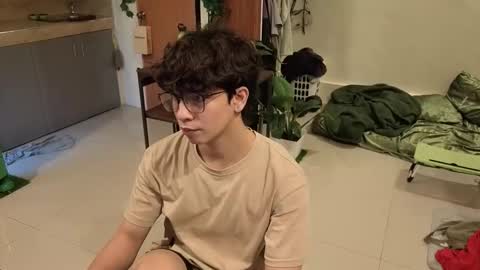 Snapshot of thegreenmagus chatting on February 24, 11:25 pm Green online show from February 24, 11:25 pm