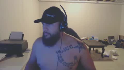 Snapshot of thehawaiian93 chatting on February 21, 6:07 am thehawaiian93 online show from February 21, 6:07 am