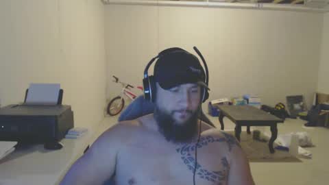 Snapshot of thehawaiian93 chatting on February 21, 9:13 am thehawaiian93 online show from February 21, 9:13 am