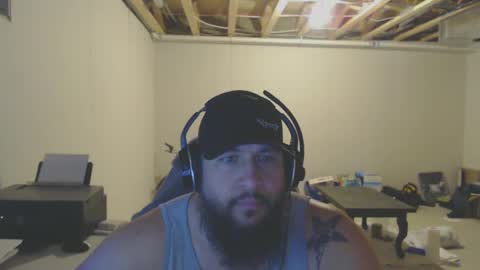 Snapshot of thehawaiian93 chatting on March 3, 4:36 am thehawaiian93 online show from March 3, 4:36 am