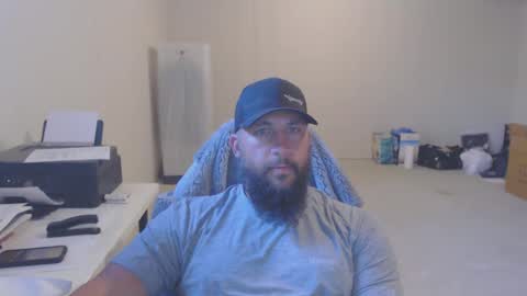 Snapshot of thehawaiian93 chatting on September 15, 5:35 pm thehawaiian93 online show from September 15, 5:35 pm