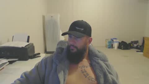 Snapshot of thehawaiian93 chatting on October 20, 1:06 am thehawaiian93 online show from October 20, 1:06 am