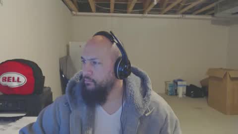 Snapshot of thehawaiian93 chatting on February 12, 11:38 am thehawaiian93 online show from February 12, 11:38 am