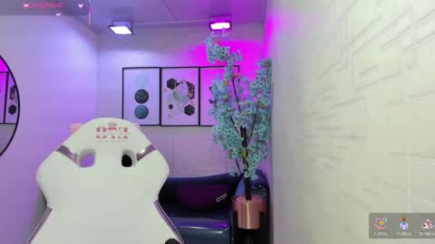 Theia  online show from February 4, 12:44 pm