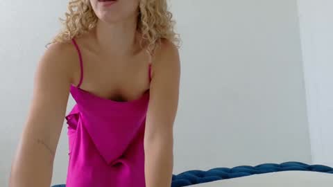 Snapshot of theislandgirl chatting on April 22, 5:47 pm Lily Marie online show from April 22, 5:47 pm