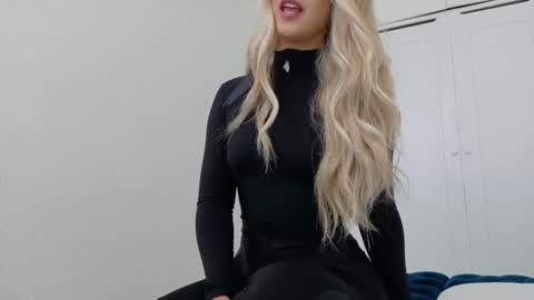 Snapshot of theislandgirl chatting on May 14, 6:47 pm Lily Marie online show from May 14, 6:47 pm