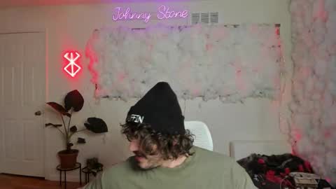 Snapshot of thejohnnystone chatting on March 11, 12:27 am Johnny Stone online show from March 11, 12:27 am