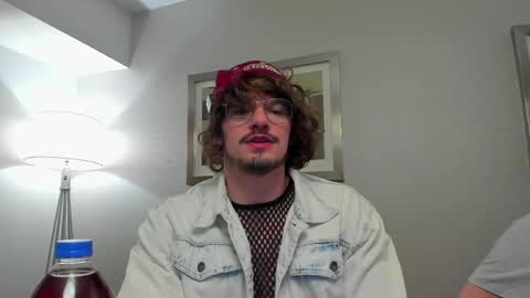 Snapshot of thejohnnystone chatting on April 8, 11:37 pm Johnny Stone online show from April 8, 11:37 pm
