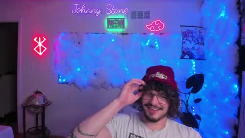 Snapshot of thejohnnystone chatting on April 24, 12:13 am Johnny Stone online show from April 24, 12:13 am