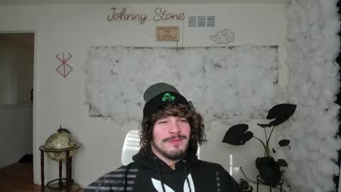 Snapshot of thejohnnystone chatting on May 7, 11:10 pm Johnny Stone online show from May 7, 11:10 pm