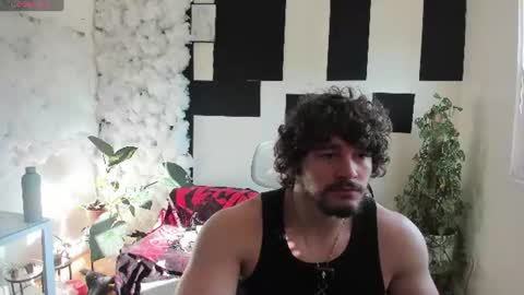 Snapshot of thejohnnystone chatting on July 8, 11:42 pm Johnny Stone online show from July 8, 11:42 pm
