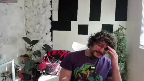 Snapshot of thejohnnystone chatting on July 10, 11:29 pm Johnny Stone online show from July 10, 11:29 pm