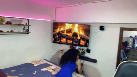 Snapshot of theking11220 chatting on February 8, 9:45 am theking11220 online show from February 8, 9:45 am