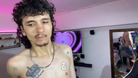 Snapshot of theking11220 chatting on February 16, 4:08 am theking11220 online show from February 16, 4:08 am