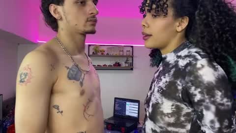 Snapshot of theking11220 chatting on March 29, 3:50 am theking11220 online show from March 29, 3:50 am