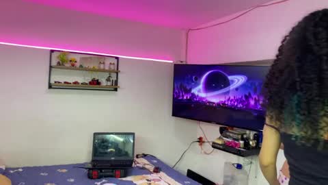 Snapshot of theking11220 chatting on March 31, 12:27 pm theking11220 online show from March 31, 12:27 pm