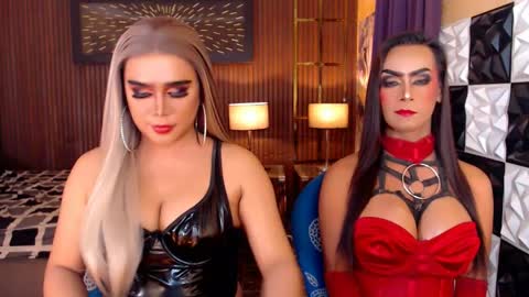 Snapshot of thelastdestroyerxx chatting on April 21, 6:31 am Paula online show from April 21, 6:31 am