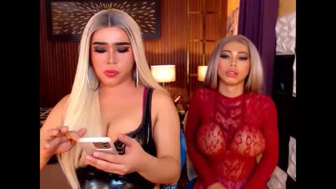 Snapshot of thelastdestroyerxx chatting on May 8, 9:53 pm Paula online show from May 8, 9:53 pm