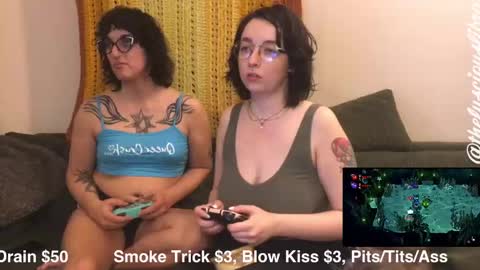 Snapshot of thelusciouslibra chatting on February 13, 1:45 am thelusciouslibra online show from February 13, 1:45 am