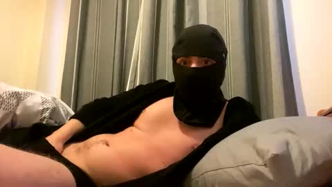 Snapshot of themanxmr chatting on May 5, 6:27 pm Bruce online show from May 5, 6:27 pm