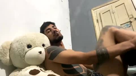 Snapshot of themarttinguyyy chatting on December 10, 3:52 am themarttinguyyy online show from December 10, 3:52 am