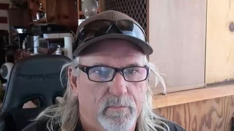 Snapshot of themasseure1 chatting on April 18, 6:12 pm themasseure1 online show from April 18, 6:12 pm