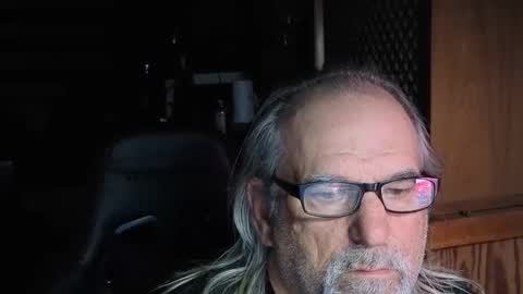 Snapshot of themasseure1 chatting on April 22, 9:33 am themasseure1 online show from April 22, 9:33 am