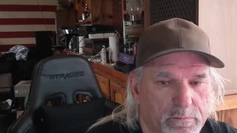 Snapshot of themasseure1 chatting on April 23, 12:23 am themasseure1 online show from April 23, 12:23 am