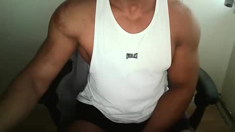Snapshot of themusclefactory chatting on September 25, 5:05 pm TheMuscleFactory online show from September 25, 5:05 pm
